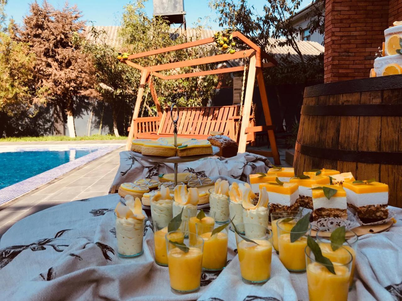 Citron Cottages Batumi Luaran gambar