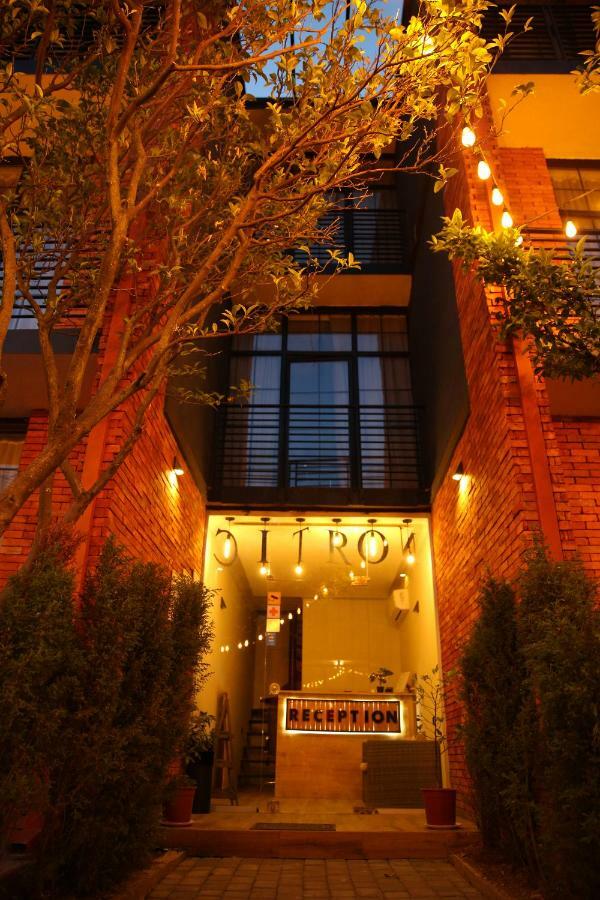 Citron Cottages Batumi Luaran gambar