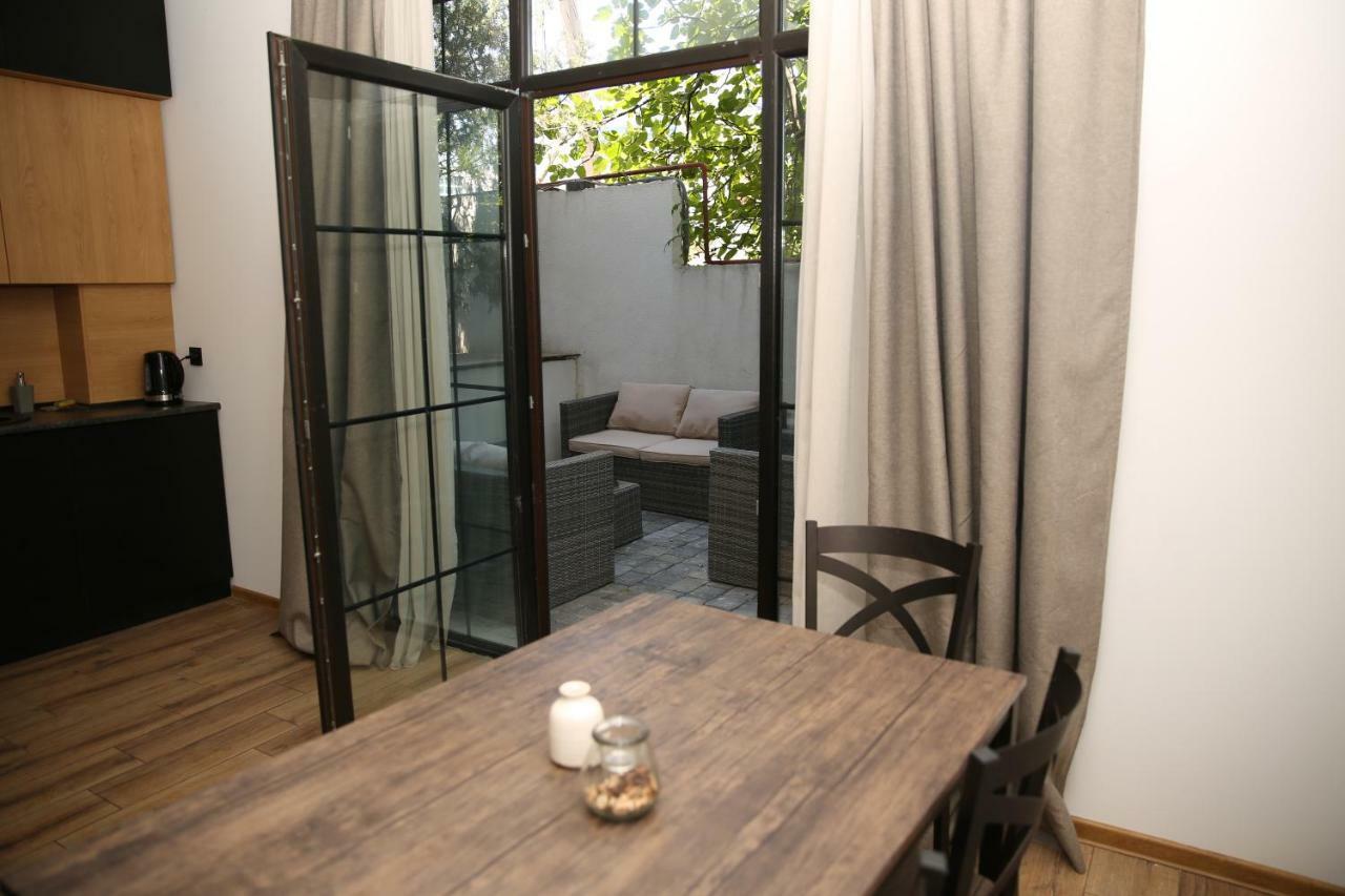 Citron Cottages Batumi Luaran gambar